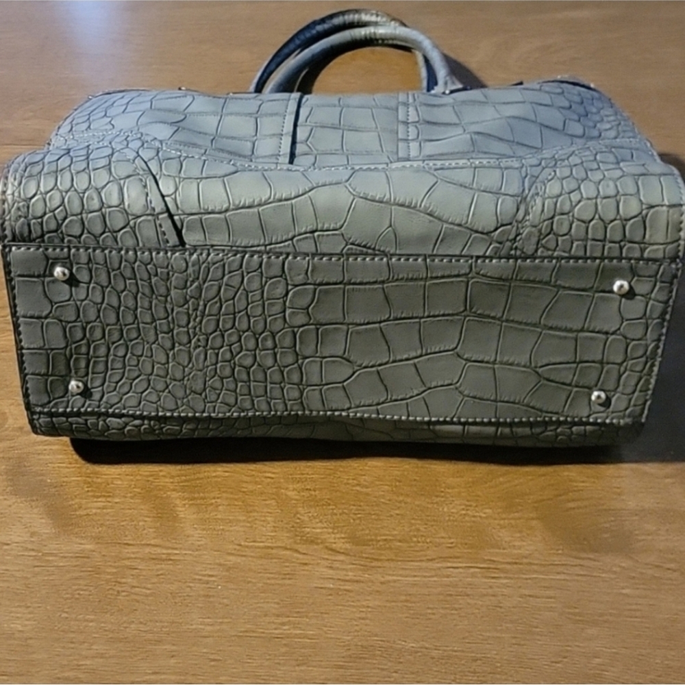 Embossed Guess Shoulder Bag - Picture 5 of 15